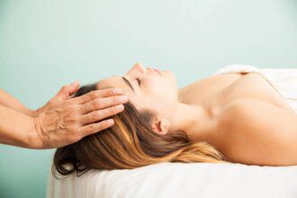 Reiki et lahochi : comprendre les bases de ces thérapies énergétiques